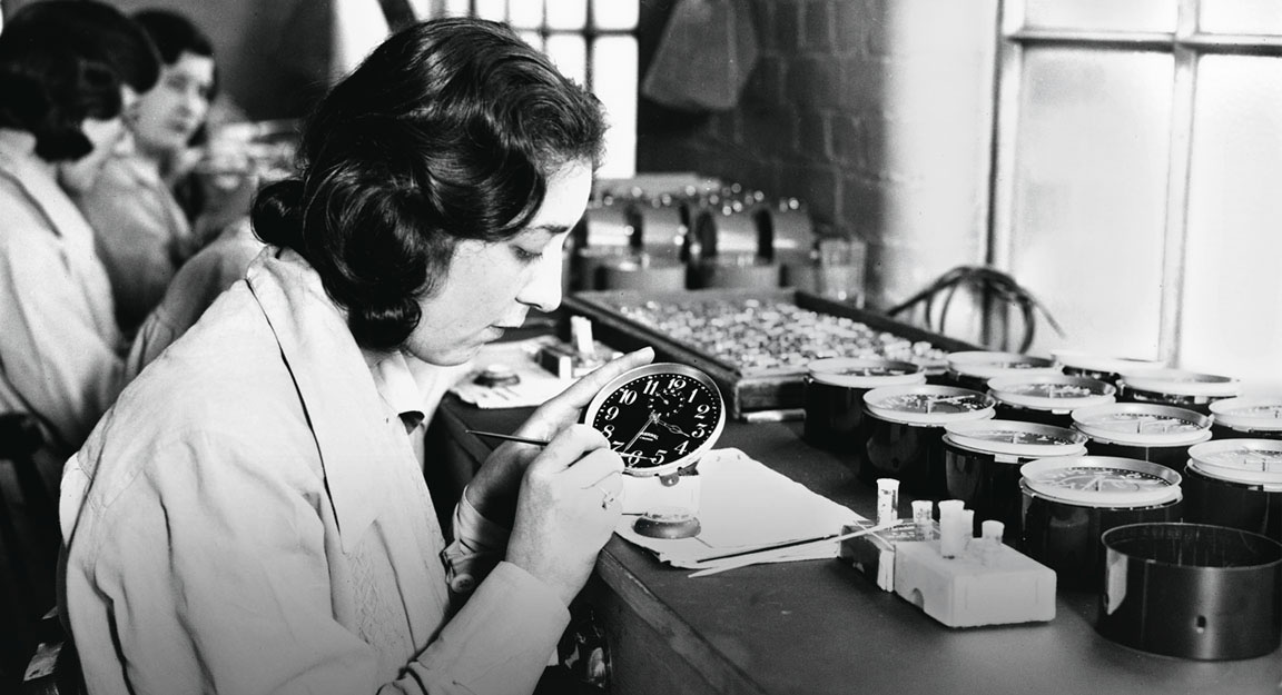 Female dial painter at the US Radium Corporation